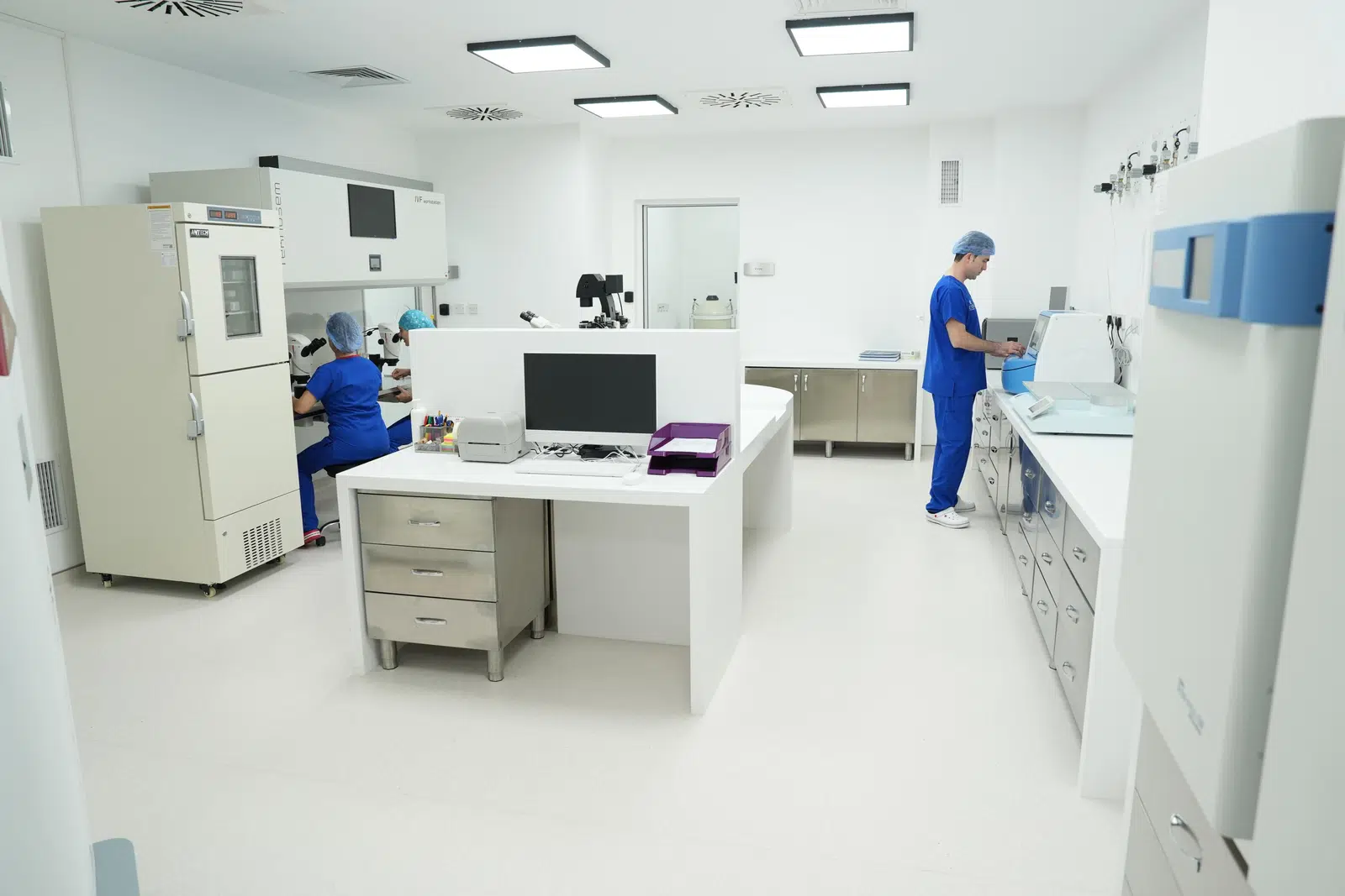 General view of the Ventus IVF embryology laboratory